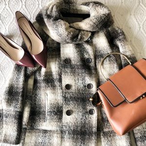 🛍 Zara cozy plaid coat